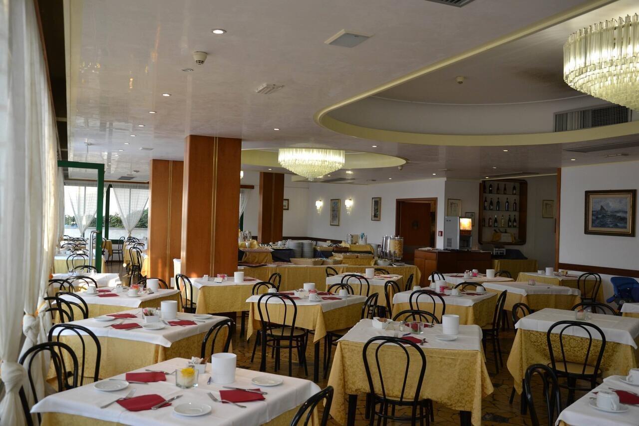 Hotel Florida Lido di Jesolo Exterior foto